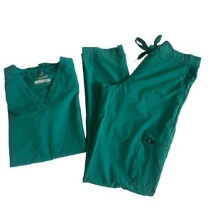 ADAR Winter Green Scrubs Set